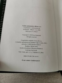 Gemma Boveryová - Posy Simmonds - 3