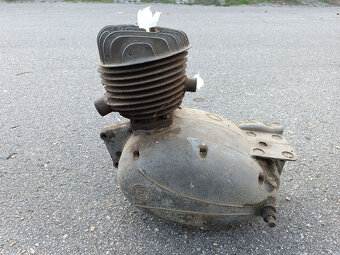 Motor ČZ 125T - 3