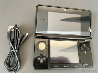 Nintendo 3DS černý - 3