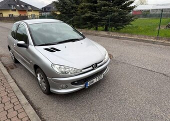 Peugeot 206 1,4 HDi nová stk malá spotřeba nafta - 3