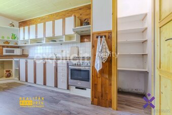 Prodej rodinného domu 5+1 333 m2, pozemek 2 555 m2 - Bzenec, - 3