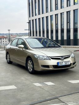 Honda Civic 8 Sedan - 3