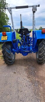 Traktor Ford - 3