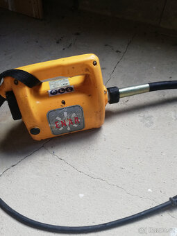 Přenosný vibrátor betonu ENAR - 3