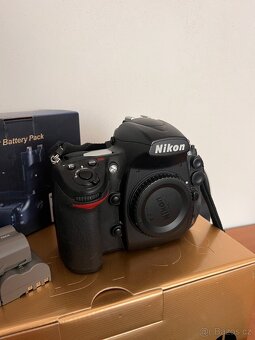 Nikon D700 - 3