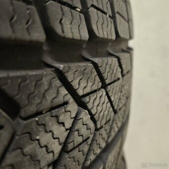 Zimní pneumatiky 7mm Pirelli 205/50 R17 A026 - 3