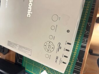 Projektor Panasonic - 3
