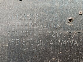 Seat Leon III 5F0807421 /421A zadní nárazník - 3