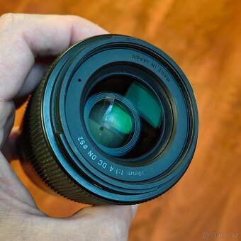 Sigma 30/.1.4 DC DN - Sony - 3