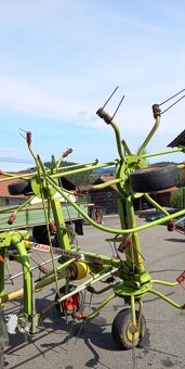 Obracec sena Claas - 3