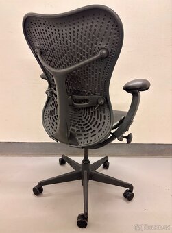 Kancelářská židle Herman Miller Mirra Butterfly - 3