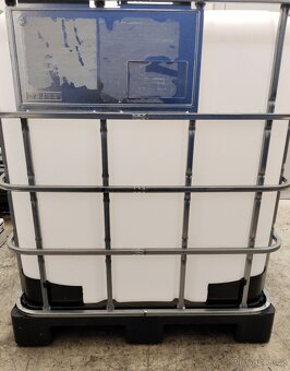 Prodám plastové nádrže 1000 L - 3