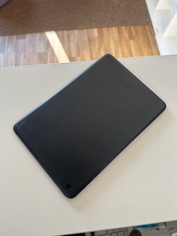 iPad mini 1. generace 16 GB – černý – rozbitý displej - 3