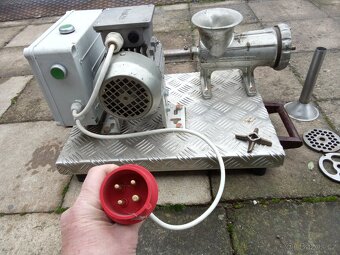 Elektrický Mlýnek na maso - 3