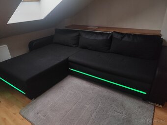Rohový rozkládací gauč černá - 3
