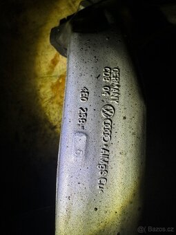 Audi a8 d3 přední těhlice - 3