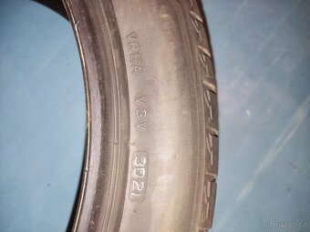 Pneu Bridgestone 275/40 r20 - 3