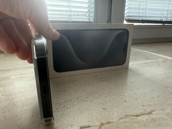 Zachovaly ako novy iPhone 15 Pro Max 256Gb - 3