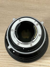 Sigma 85 T1.5 na Canon - 3