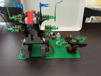 LEGO Castle 6046 Hemlock Stronghold - 3