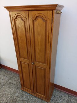 Rustikální nábytek, skříň z masívu - 3