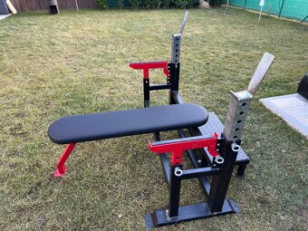 Lavice na bench press - 3