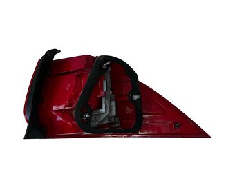 Levé zadní vnější světlo 1K9945095 VW Golf 5 kombi 2009 - 3