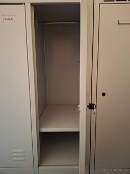 Prodám železné skříňky 8 ks - 3