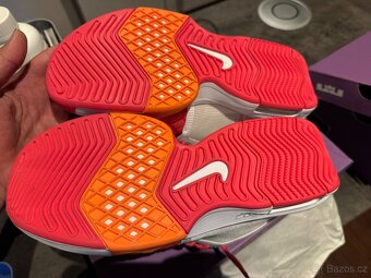 Nike LeBron Witness8 - 3