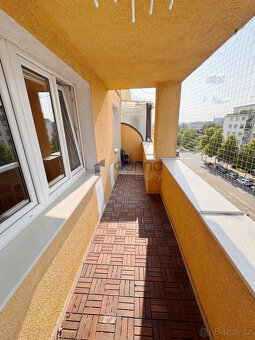 Pronájem bytu 2+kk, 56m2 + balkon 15m2, ul. Hartigova, Praha - 3