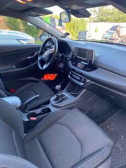 Hyundai i30 Fastback - 3