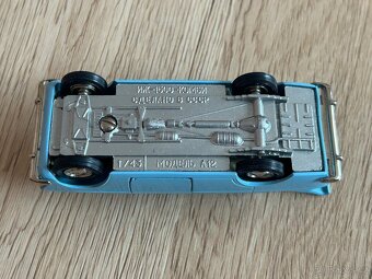 SSSR Iž 1500 kombi 1:43 - 3