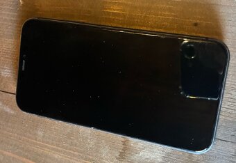 iPhone 11 64GB - 3