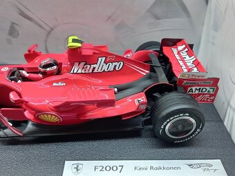 F1 FERRARI F2007 2007 MARLBORO RAIKKONEN HOTWHEELS 1:18 - 3