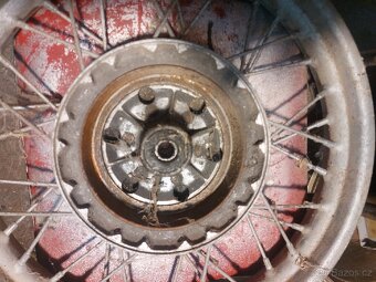 Kola na Jawa kyvacka velká. Cena za vše. - 3