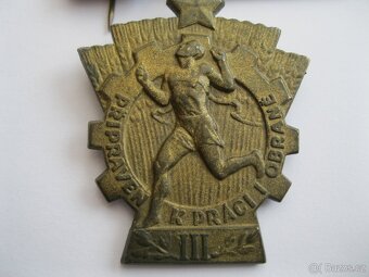 3 x odznaky - 30 tá - 40tá léta - 3