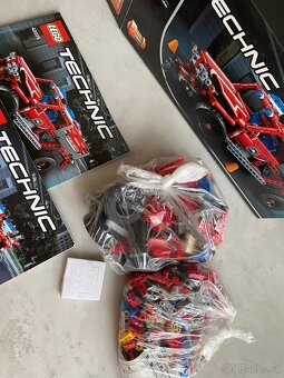 Lego Technic 42075 - Zachranarske auto - 3