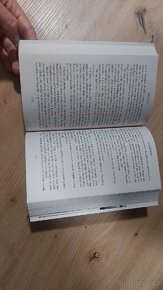 Kniha Help me v anglickém jazyce - 3