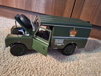 Land Rover 1:18 - 3