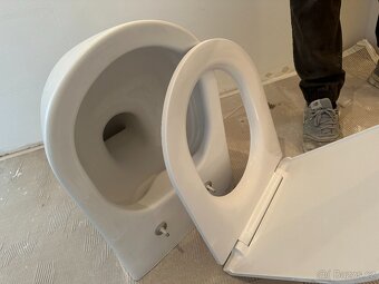 WC Laufen + Alca set s nádržkou - 3