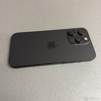 iPhone 15 Pro Max 256GB černý, 12 měsíců záruka - 3