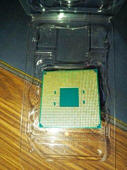 AMD Ryzen 5 5600 - 3