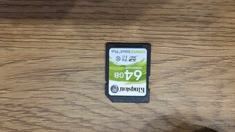 Canon EOS R100 + RF-S 18-45mm IS STM - 3