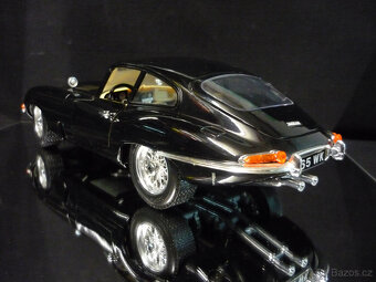 Jaguar E Type Coupe černý Bburago 1/18 - 3
