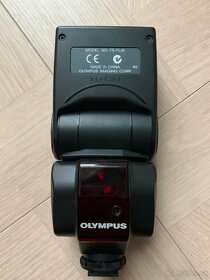 olympus, zrcadlovka, blesk, grip - 3