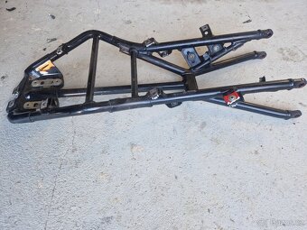 ducati 1098 horní rám - 3