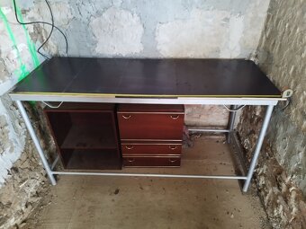 Pracovní stůl - 3