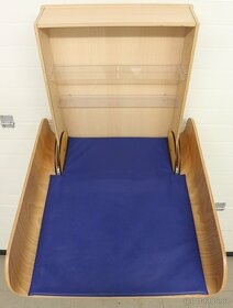 Vyklápěcí přebalovací stůl pro kojence - 3