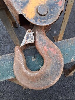 Kladka s hákem nosnost 2T - 3