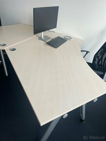Kancelářský stůl - 3